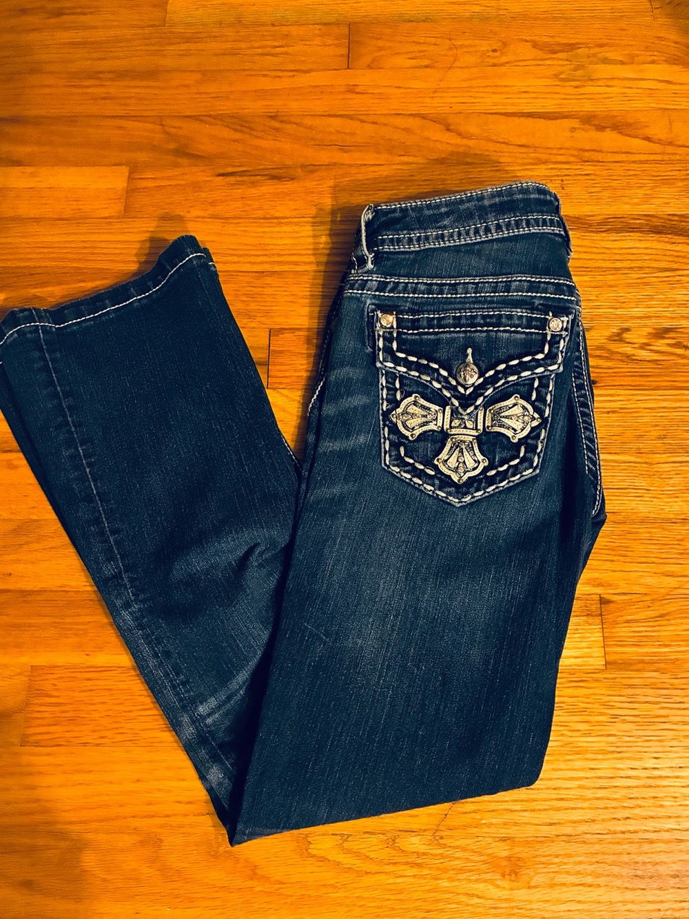Miss Me Signature Bootcut jeans with cross embellished pockets size 28